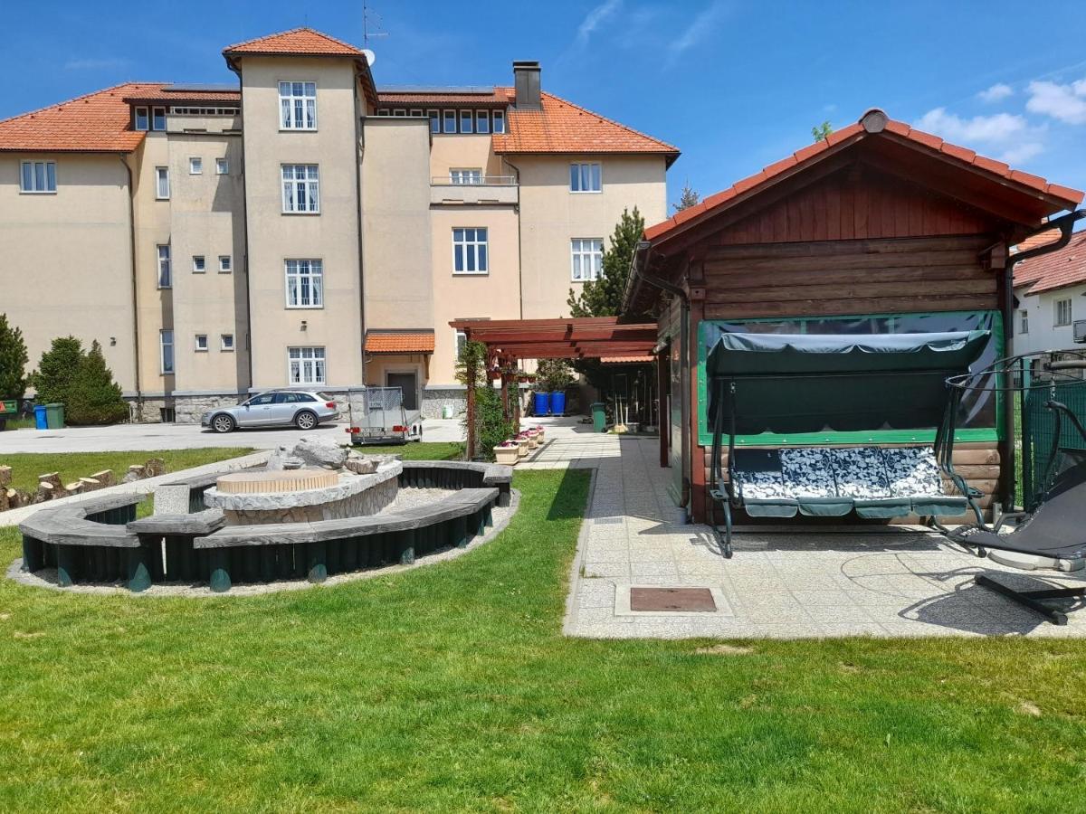 Apartments And Rooms Kod Eli Ravna Gora Exterior photo