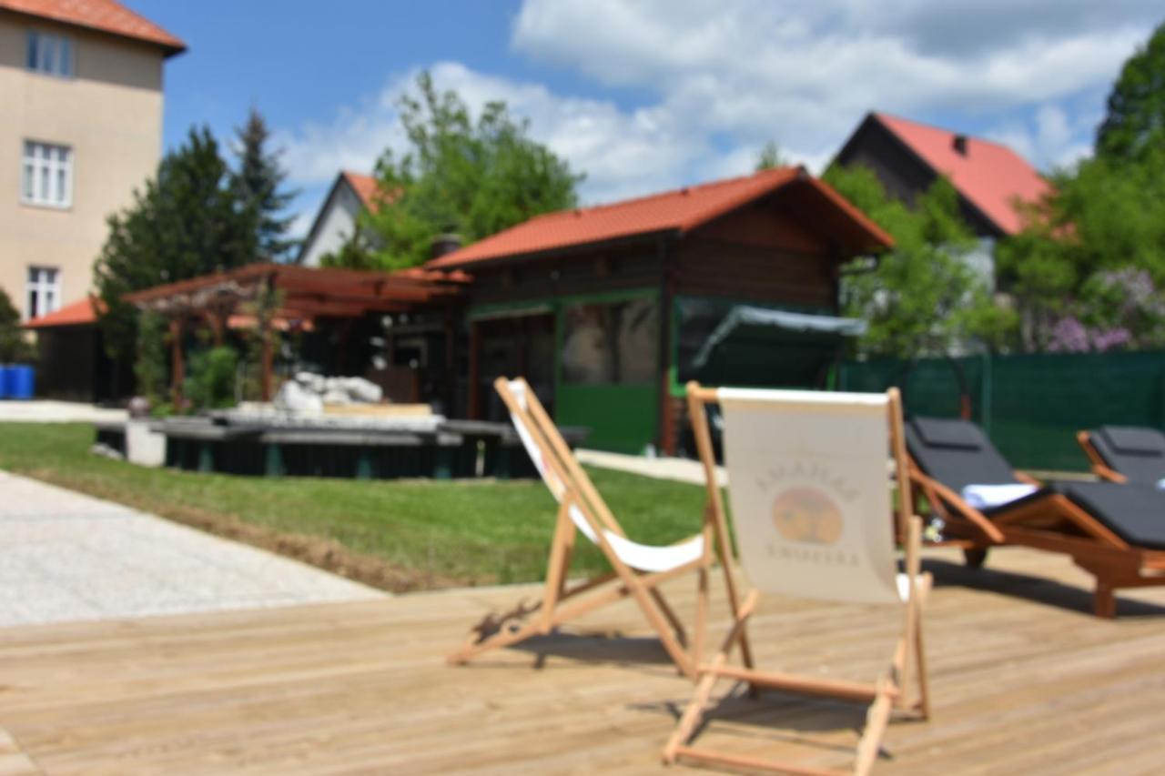 Apartments And Rooms Kod Eli Ravna Gora Exterior photo